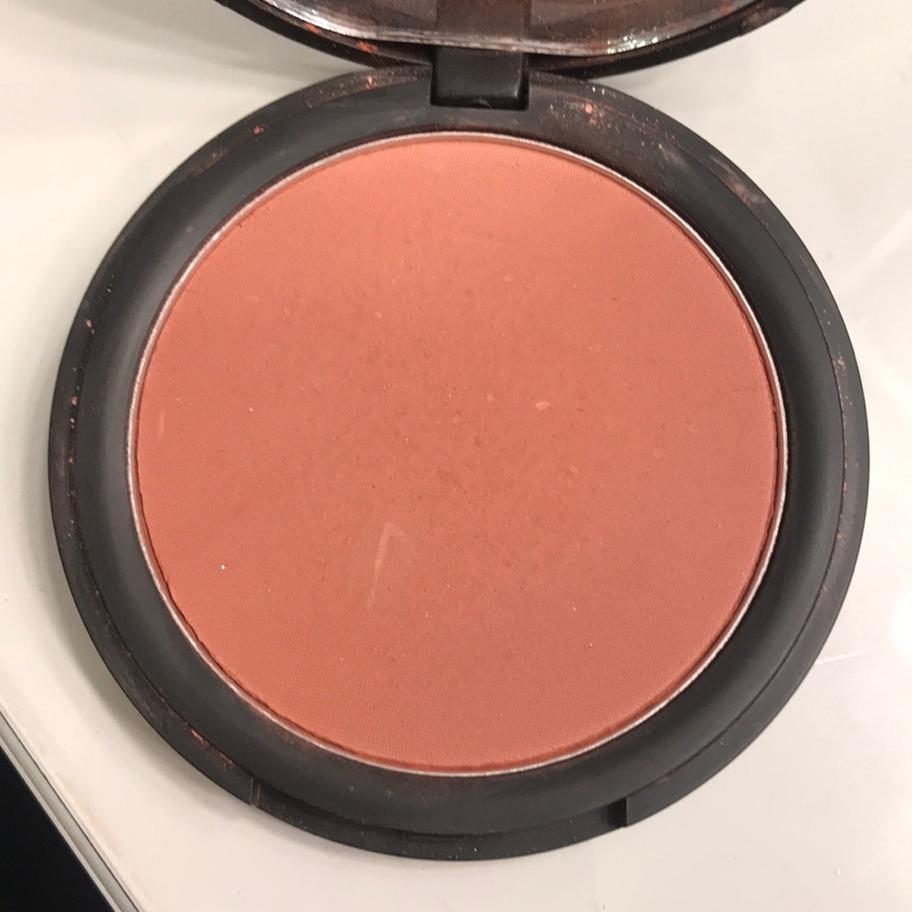 Sigma blush in COR-DE-ROSA